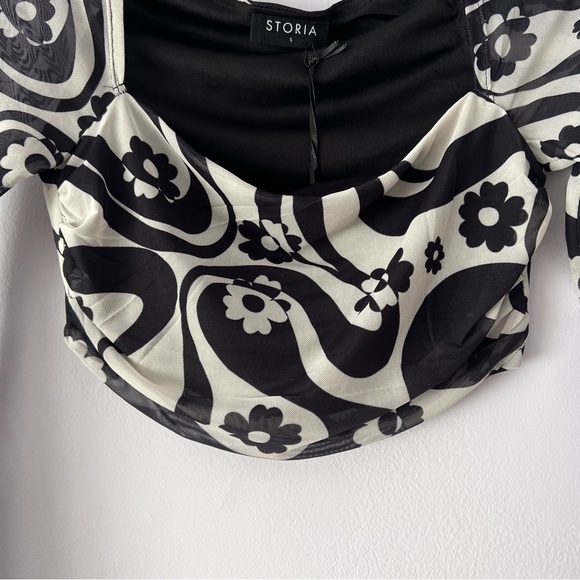 🍉 NWT Storia Ditsy Floral Crop Top Small - Picture 2 of 6